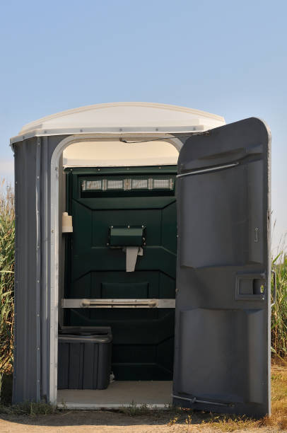 Best Portable bathroom rental  in Meadowdale, WA